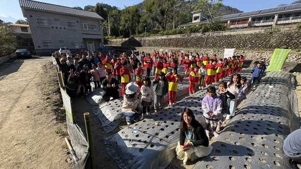 南投信義鄉羅娜國小：新學期從一粒小米種子開始
